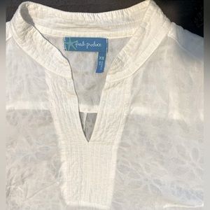 NWOT white light airy XS Fresh Produce tunic mandarin collar and floral pattern